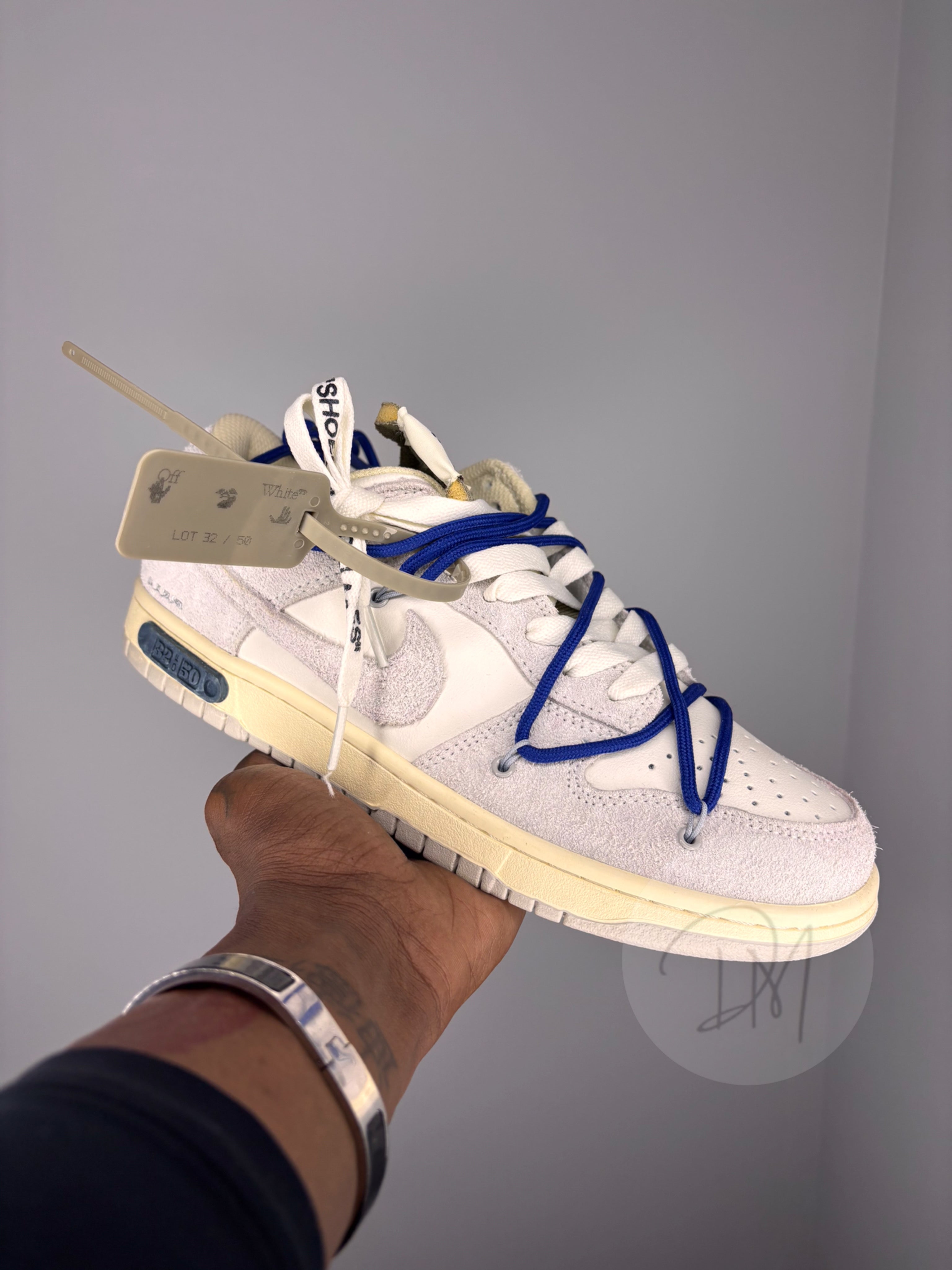 OFF-W NIKE'S