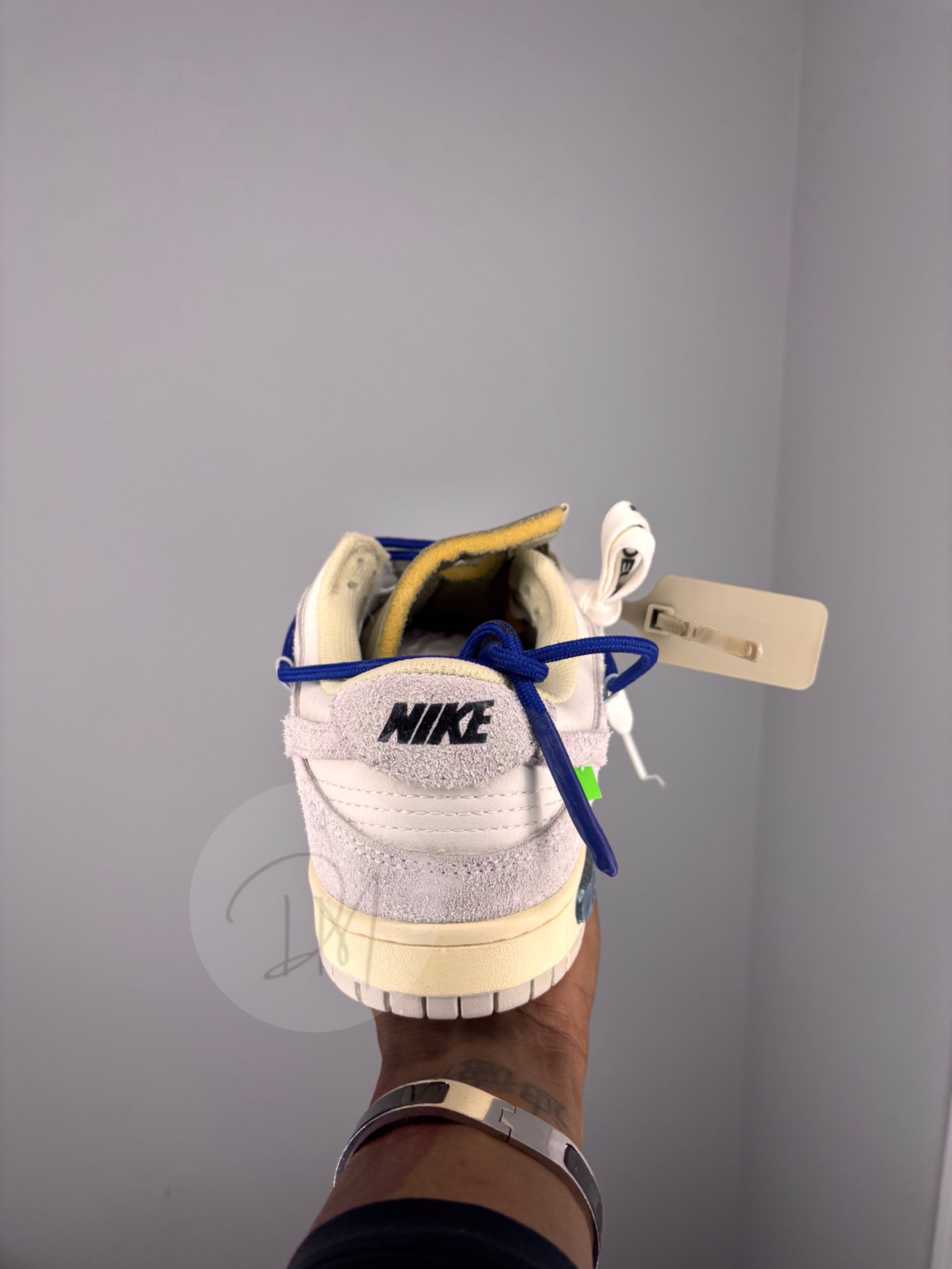 OFF-W NIKE'S