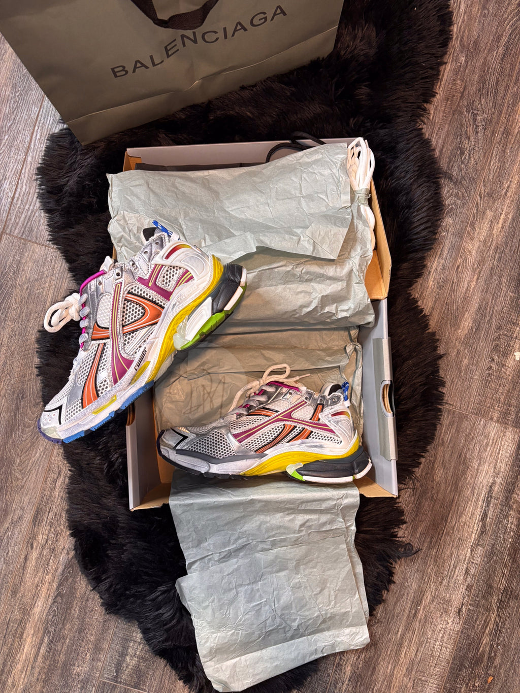MULTI COLOR TRACK RUNNER'S