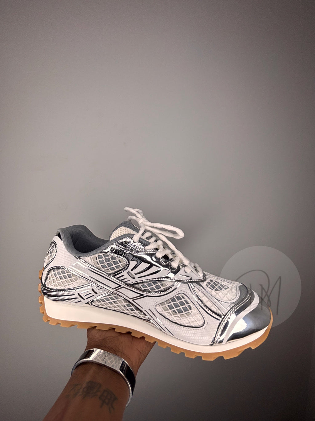 WHITE & SLIVER ORIBT SNEAKER'S