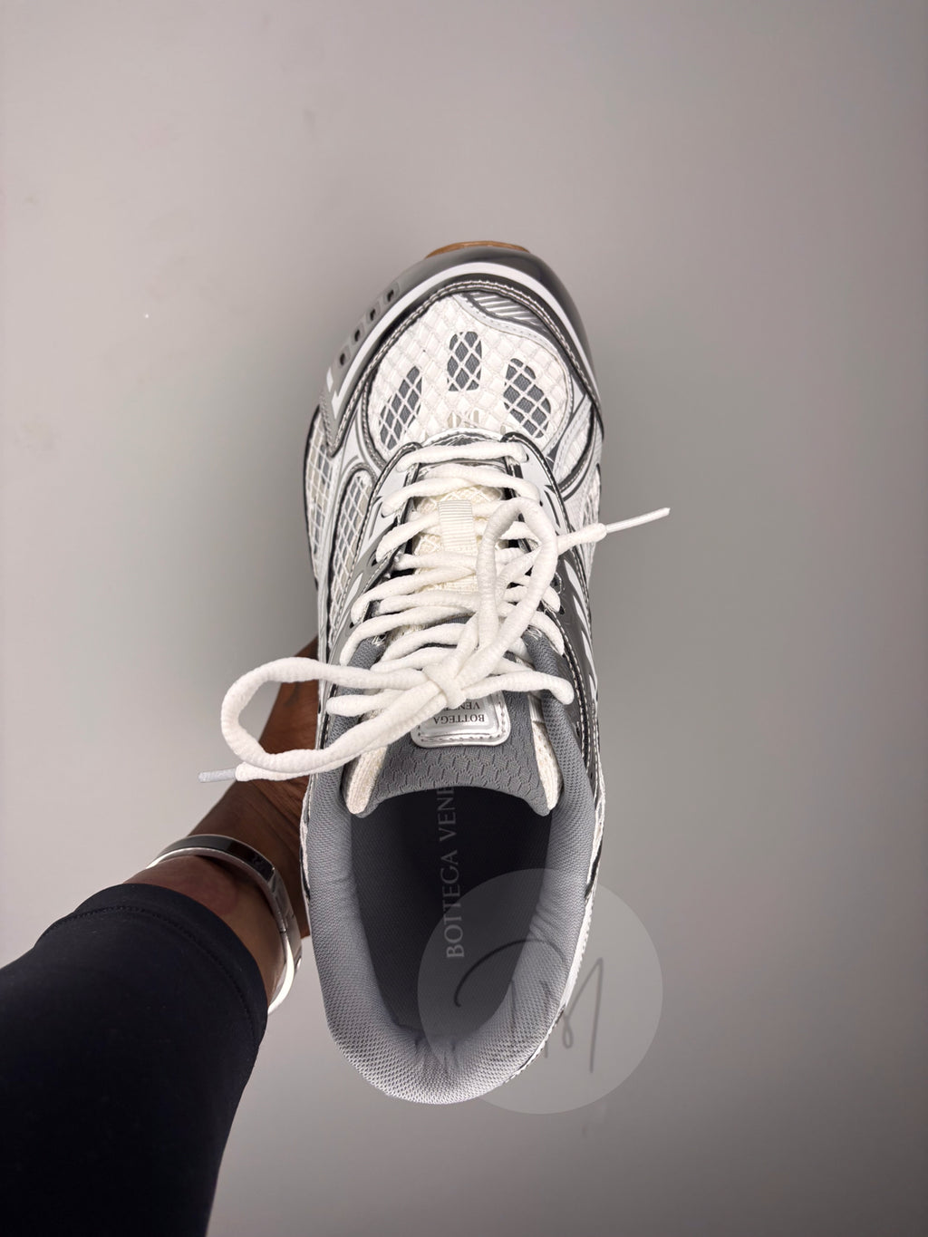 WHITE & SLIVER ORIBT SNEAKER'S