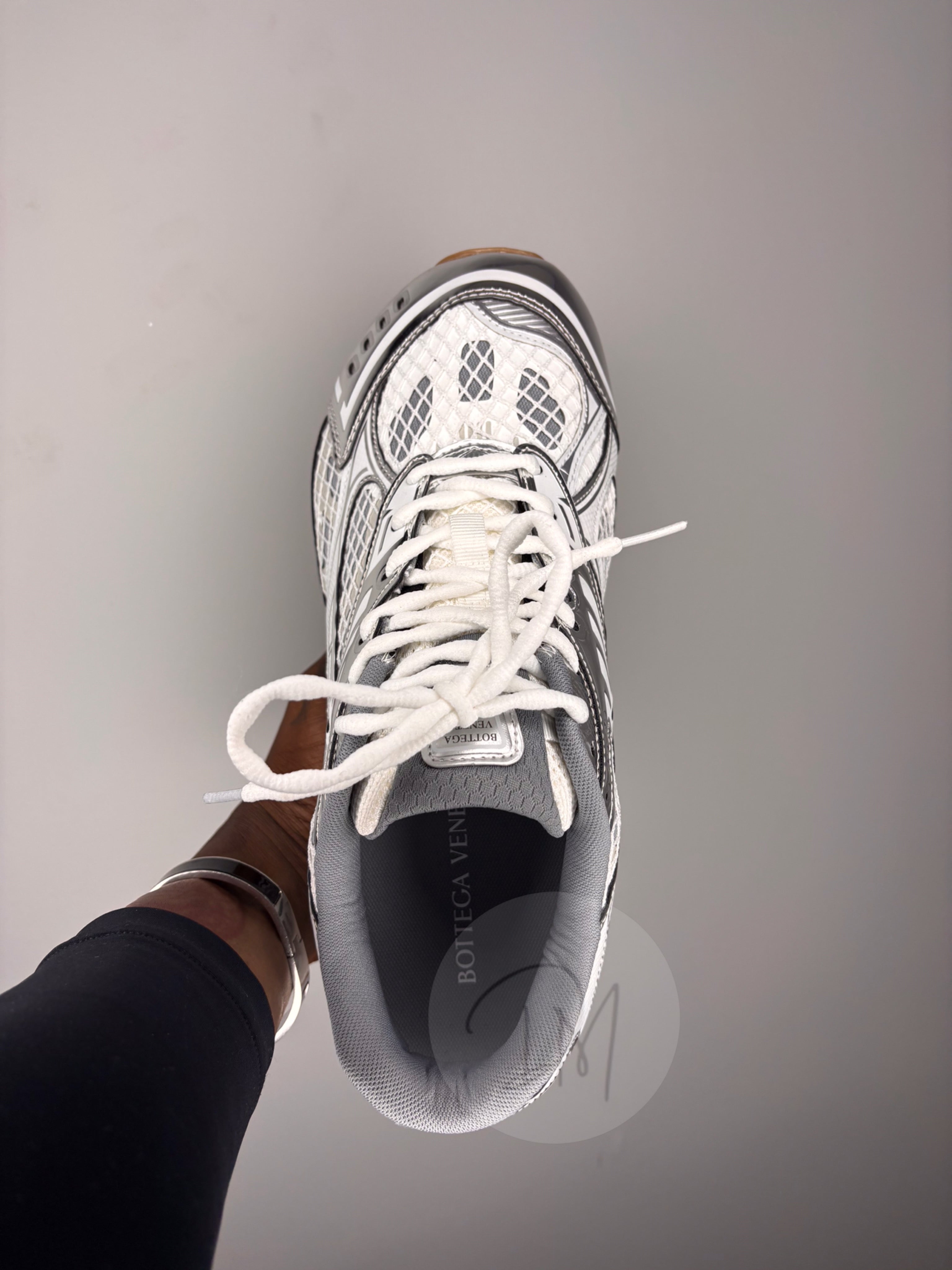WHITE & SLIVER ORIBT SNEAKER'S