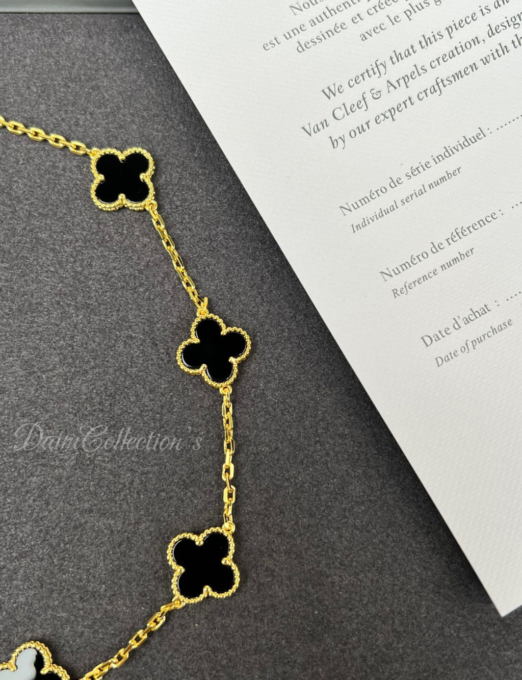 BLACK V/C A NECKLACE