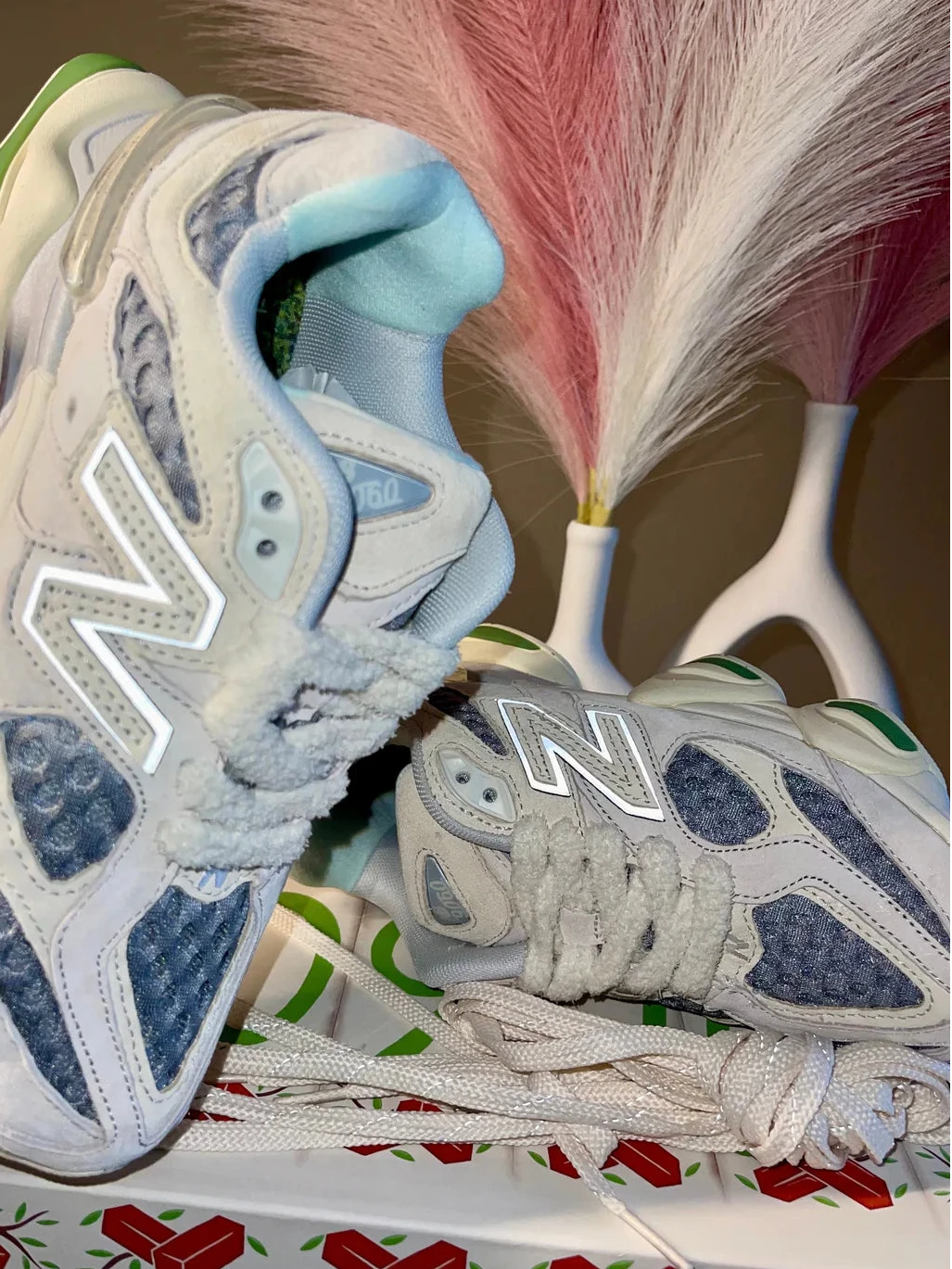 BLUE & GREY 9060'S - FUZZY SHOESTRINGS