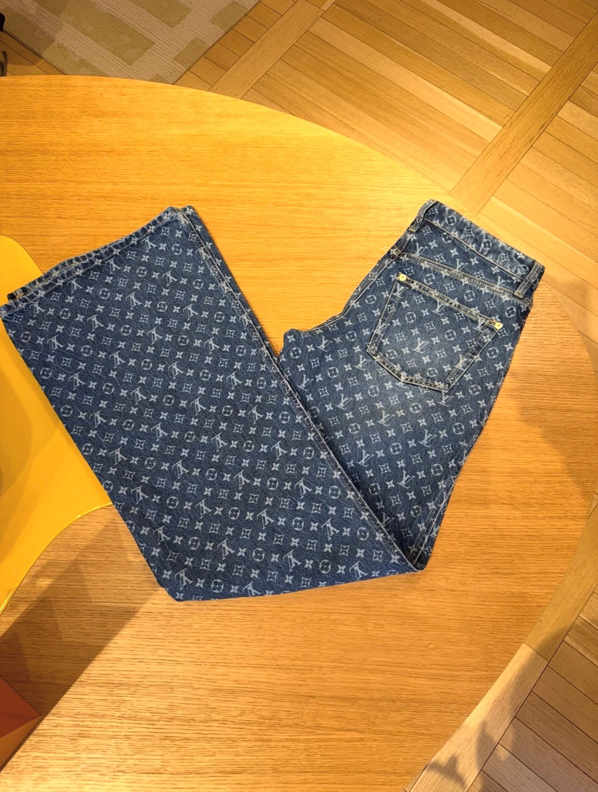 L.V BAGGY JEAN'S