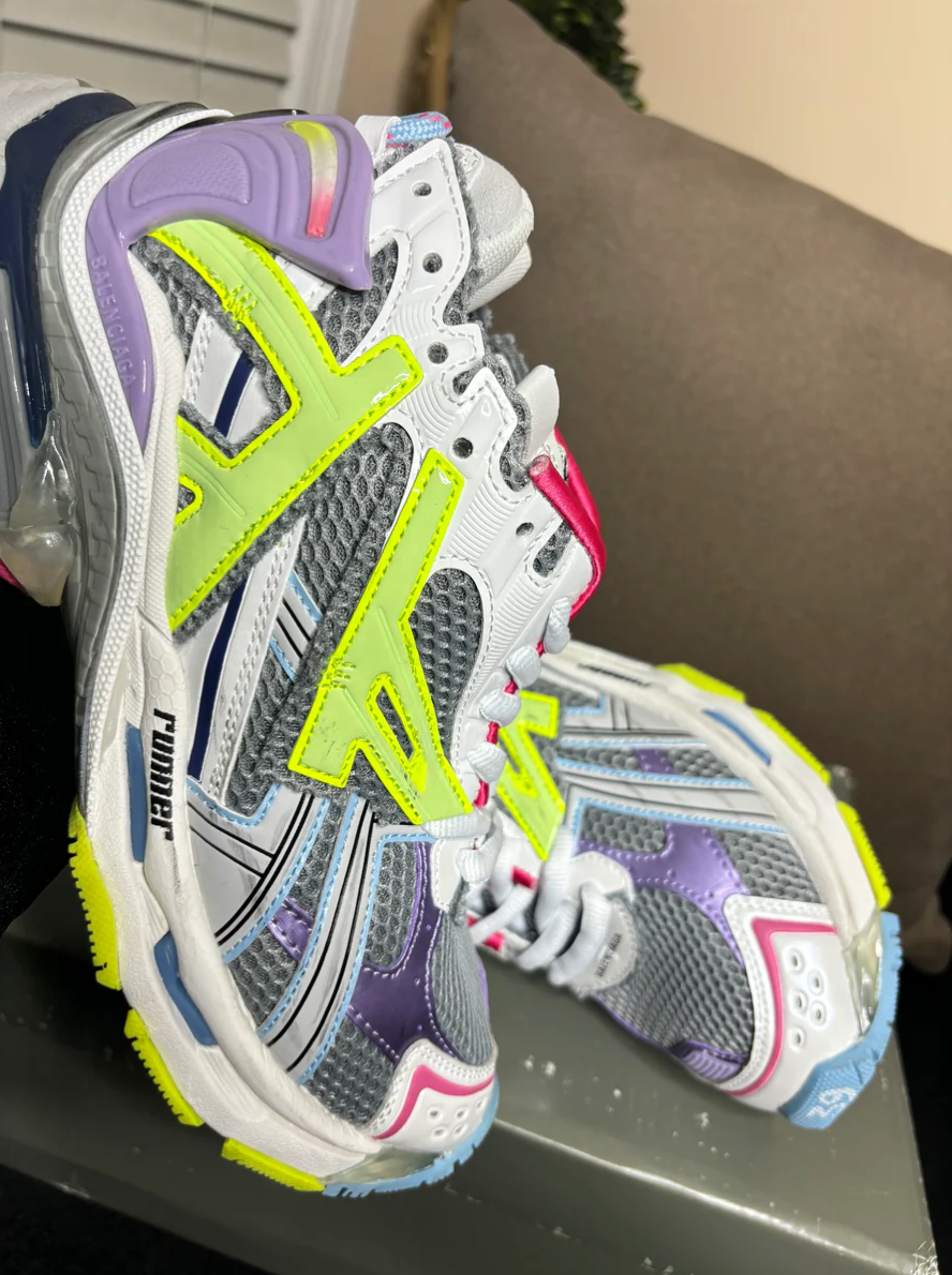 PASTEL TRACK RUNNER'S