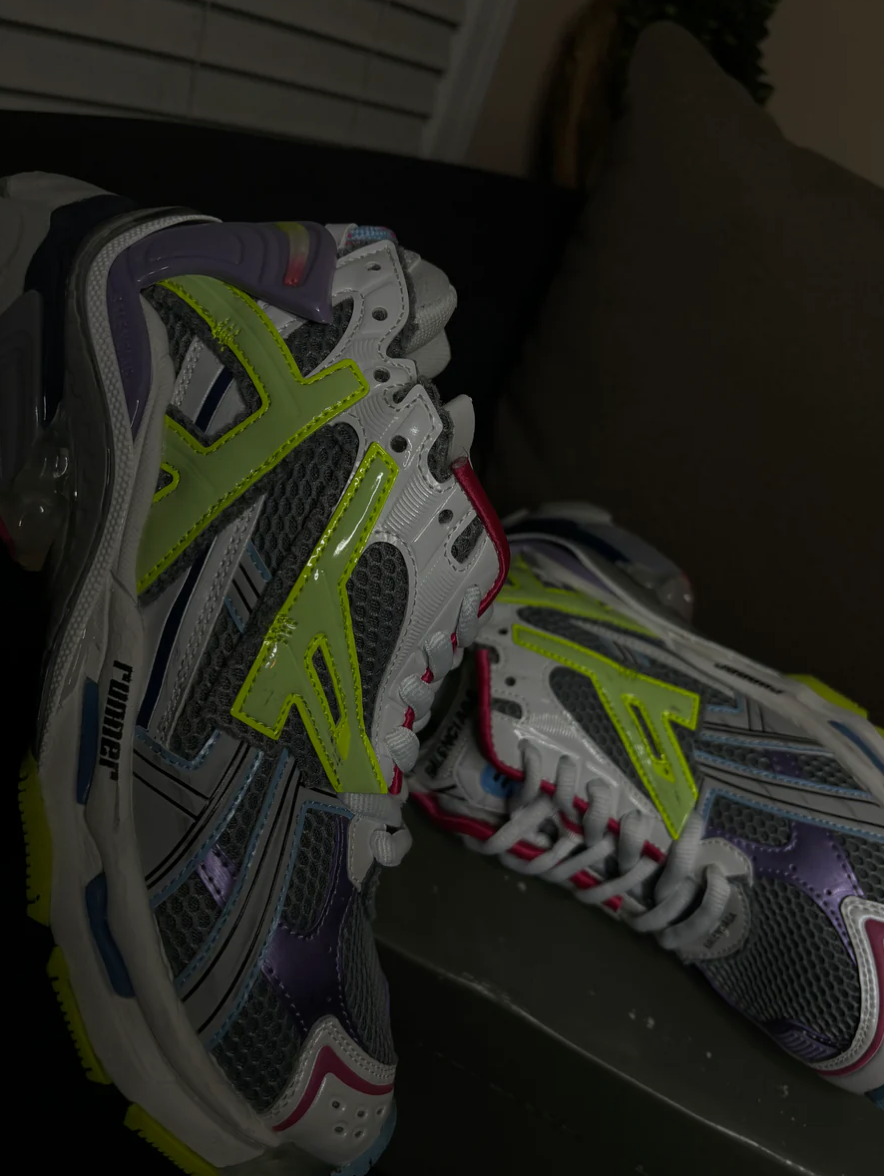 PASTEL TRACK RUNNER'S